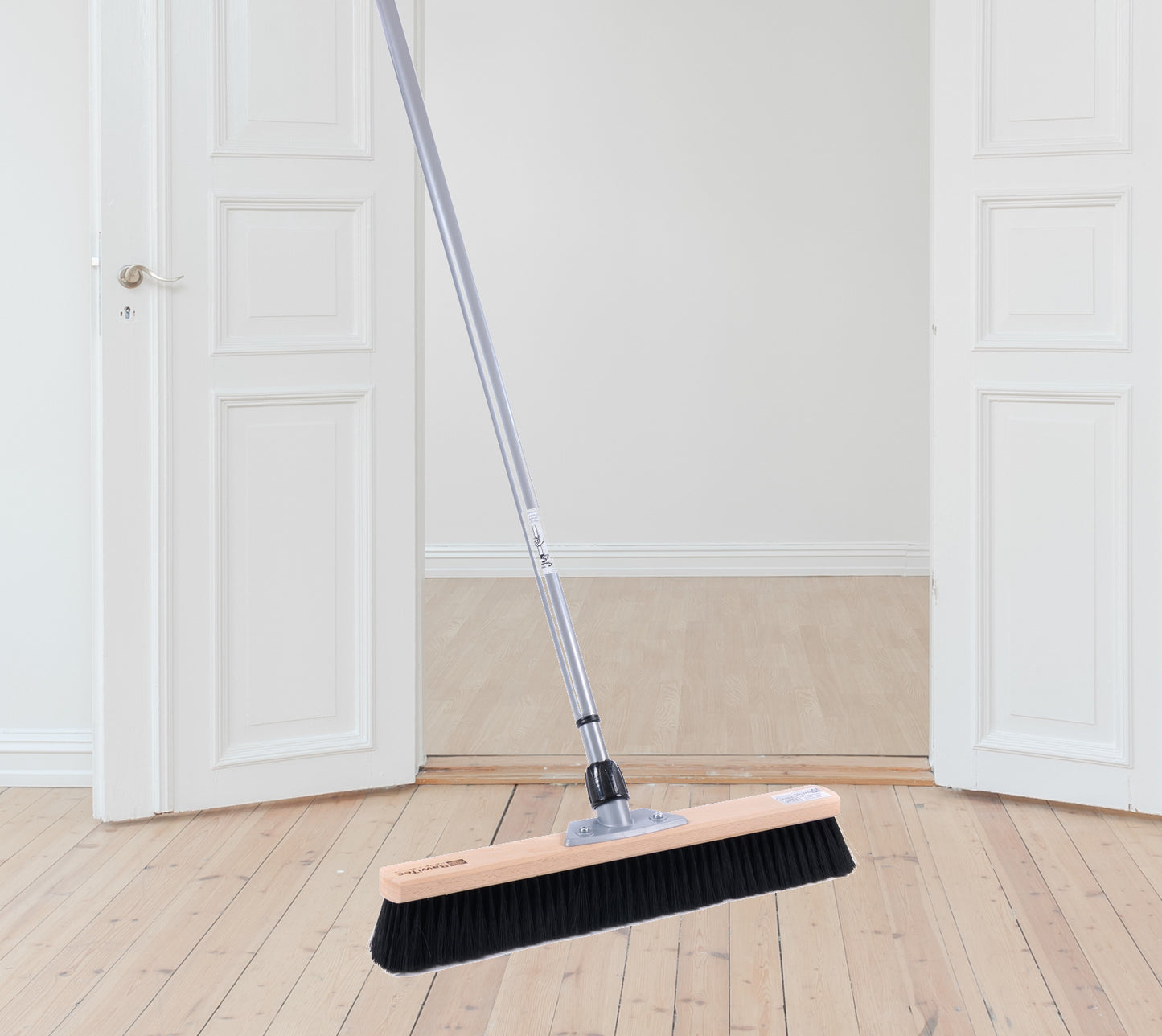 Hall broom synthetic hair bristles black with telescopic handle infinitely adjustable metal handle sweeping broom broom long