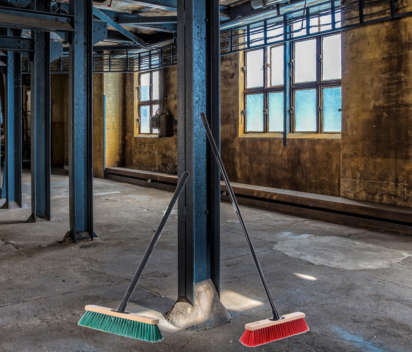 Straßenbesen 40cm Breit mit Kunststoffborsten rot grün inkl. Teleskopstiel Metallstiel verstellbar