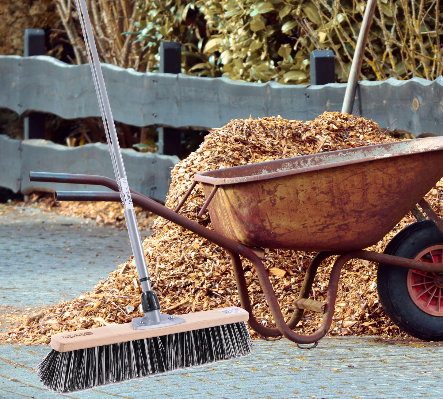 Street broom OssiBlitz bristle mix with telescopic handle, adjustable handle, broom handle, bristle mix