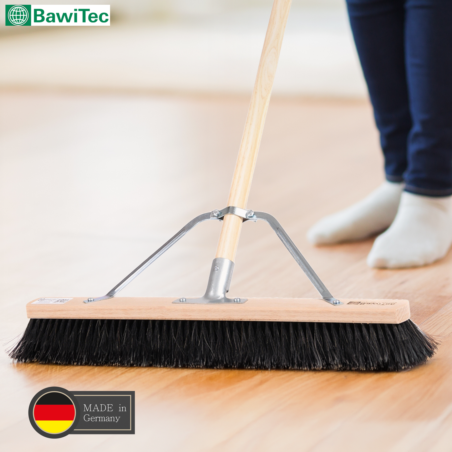 Professioneller Saalbesen Naturhaar/Rosshaar-Borsten mit Stielstabilisator und Holzstiel Stiel Großraumbesen sehr weich Besen