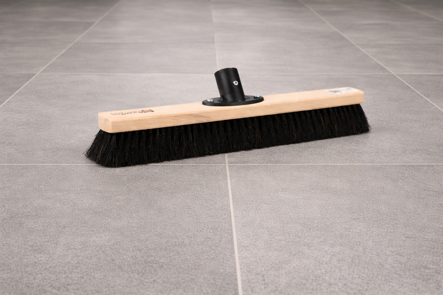 Hall broom natural hair with plastic holder