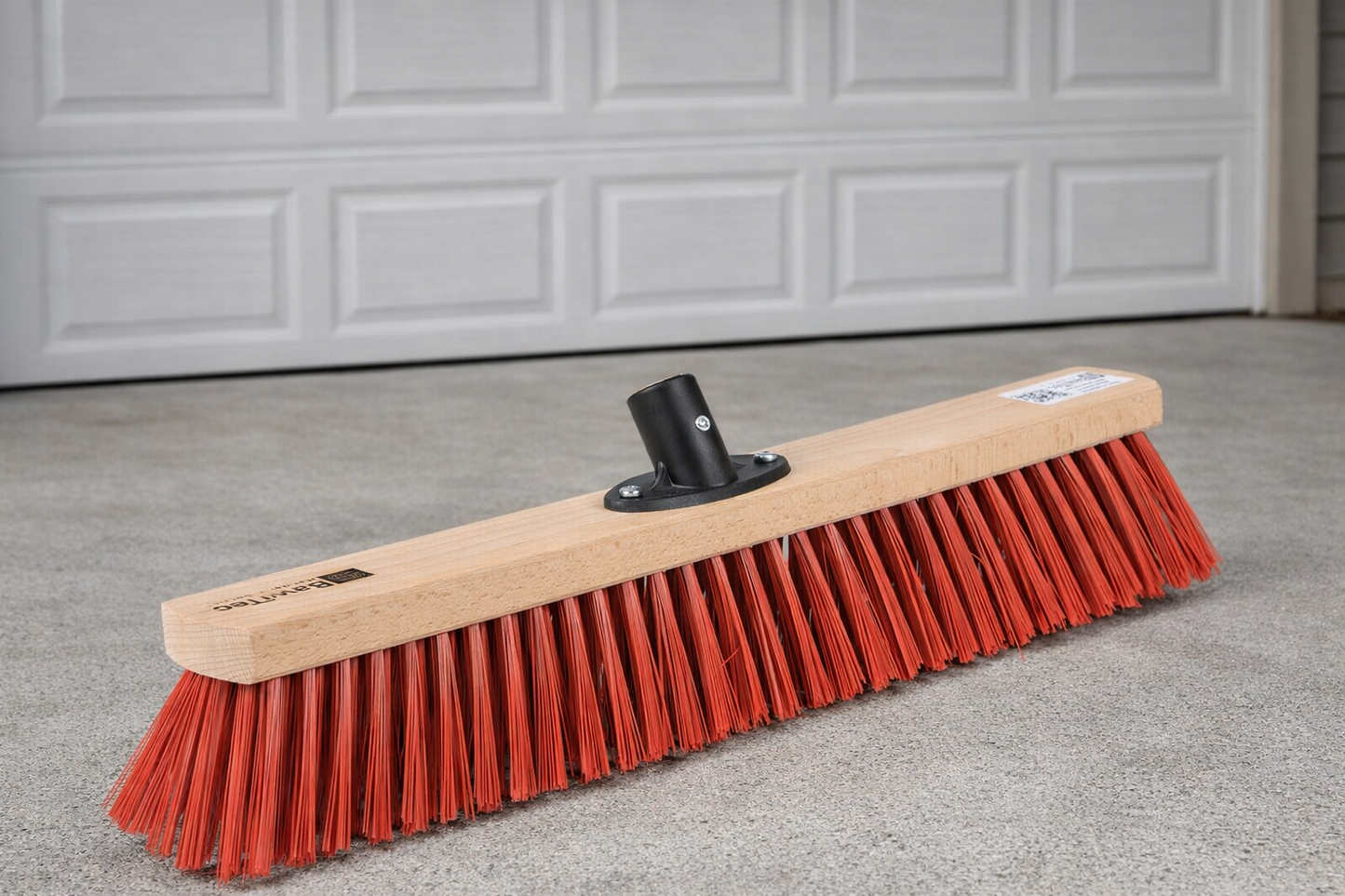 Straßenbesen Elaston-Kunststoffborsten rot mit Kunststoff-Stielhalterung für Stiele Kehrbesen
