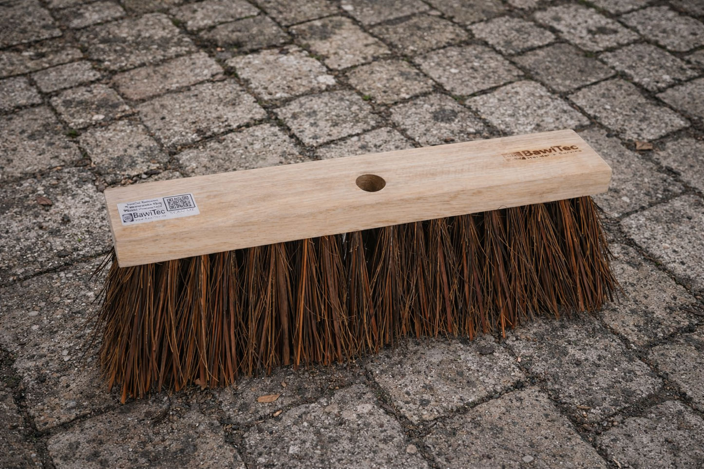 Robuster Piassava Straßenbesen mit Stielloch für Standard-Besenstiele, ohne Stiel