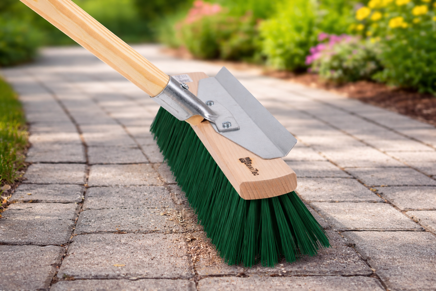 Garden broom street broom 40cm wide with broom handle and metal scraper strip scraper edge